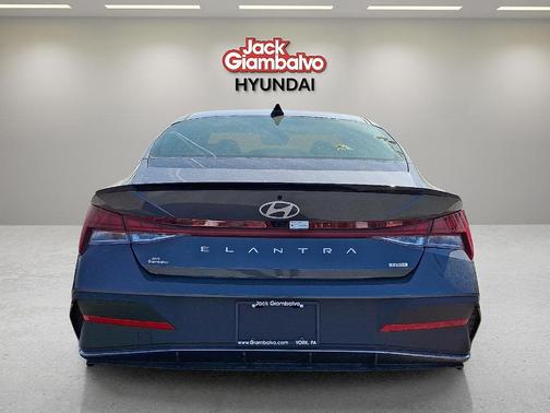 2025 Hyundai ELANTRA HEV SEL Sport