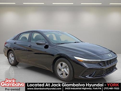 2024 Hyundai ELANTRA SE
