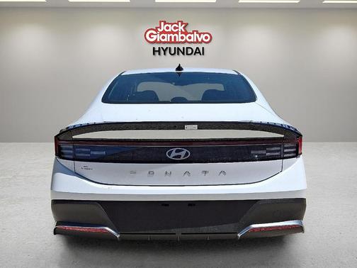 2025 Hyundai SONATA SE