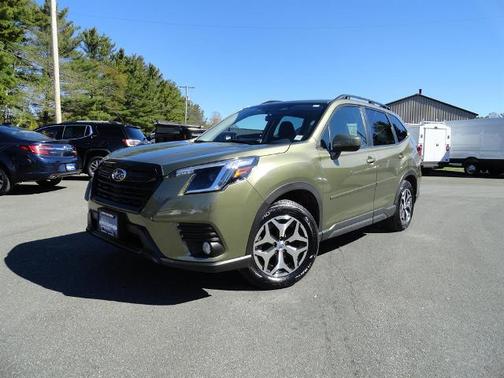 2023 Subaru Forester PREMIUM