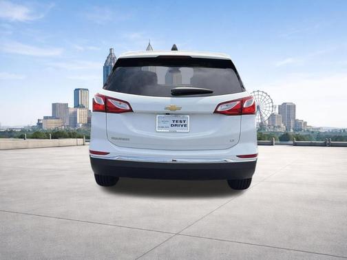 Summit White 2019 Chevrolet Equinox 2LT