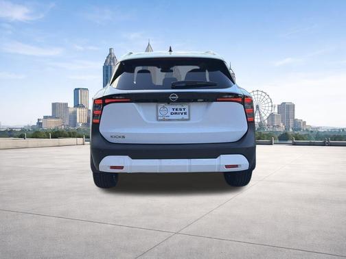 Fresh Powder 2026 Nissan Kicks SV