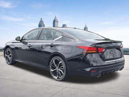 Black 2023 Nissan Altima 2.5 SR