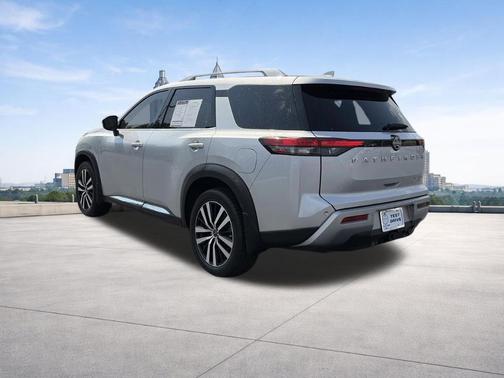 Brilliant Silver Metallic 2023 Nissan Pathfinder Platinum