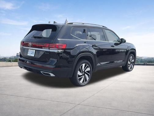 Deep Black Pearl Effect 2025 Volkswagen Atlas 2.0T SE