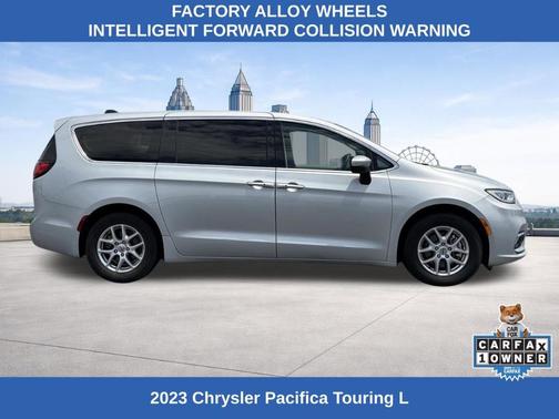 Silver Mist Clearcoat 2023 Chrysler Pacifica Touring-L