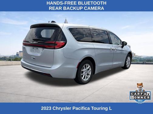 Silver Mist Clearcoat 2023 Chrysler Pacifica Touring-L