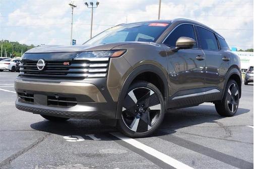 2025 Nissan Kicks SR