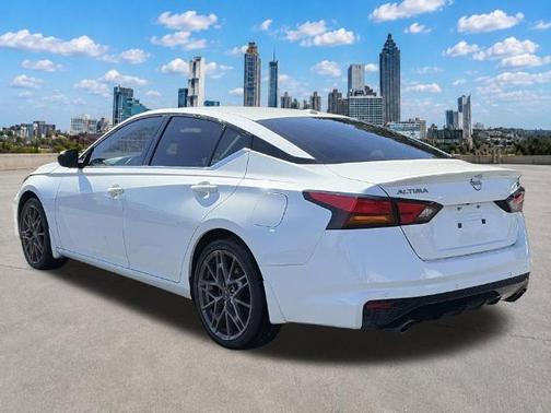 White 2025 Nissan Altima SR