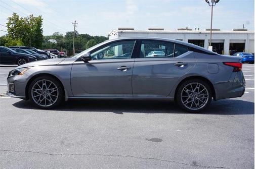 2024 Nissan Altima 2.0 SR