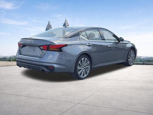 Gun Metallic 2023 Nissan Altima 2.5 SL