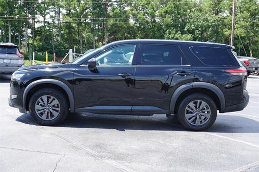 2023 Nissan Pathfinder S