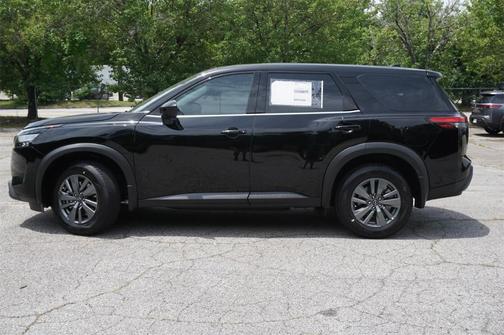 2025 Nissan Pathfinder S