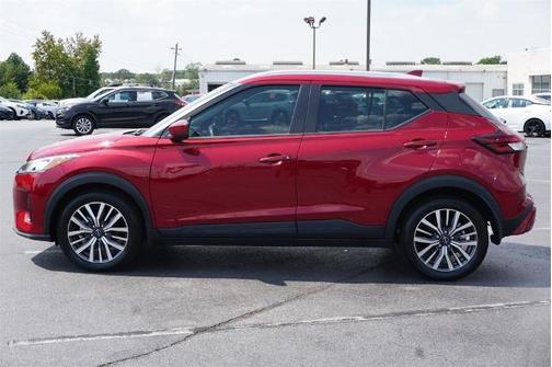 2023 Nissan Kicks SV