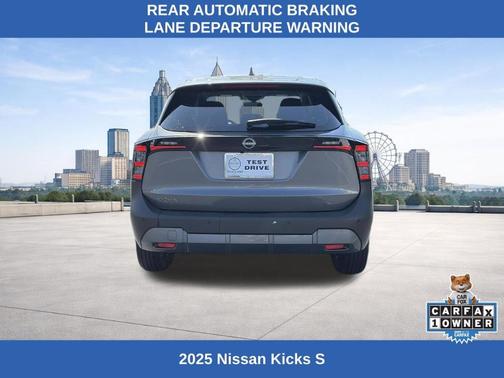 Gun Metallic 2025 Nissan Kicks S