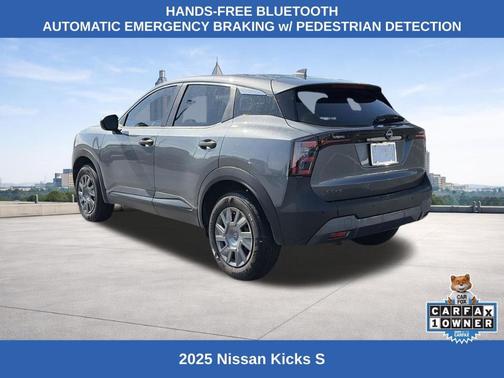 Gun Metallic 2025 Nissan Kicks S