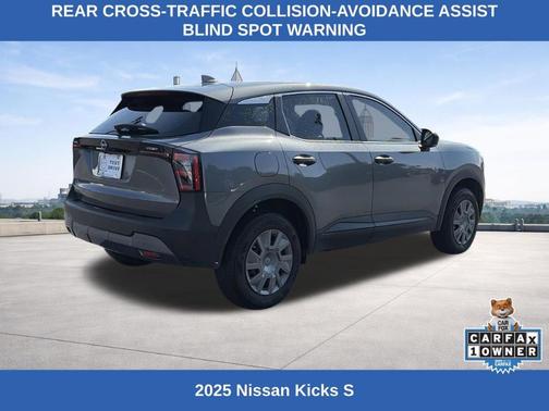 Gun Metallic 2025 Nissan Kicks S