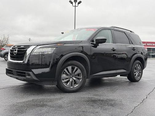 2024 Nissan Pathfinder SV