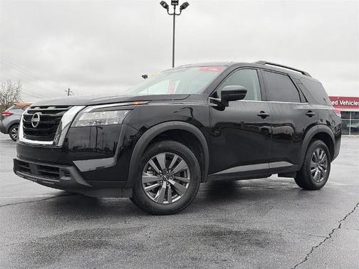 2024 Nissan Pathfinder SV