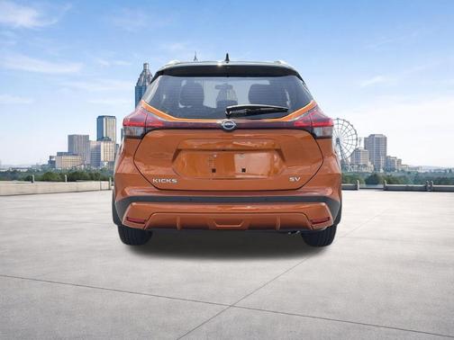 Monarch Orange / Super Black 2024 Nissan Kicks SV