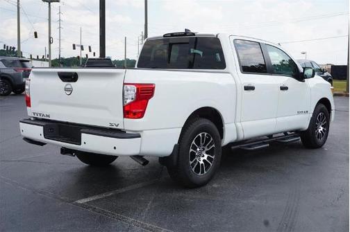 2024 Nissan Titan SV
