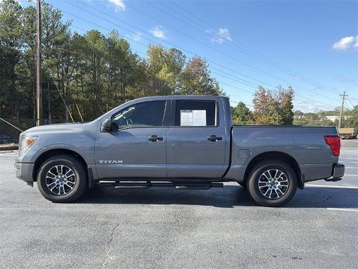 2024 Nissan Titan SV