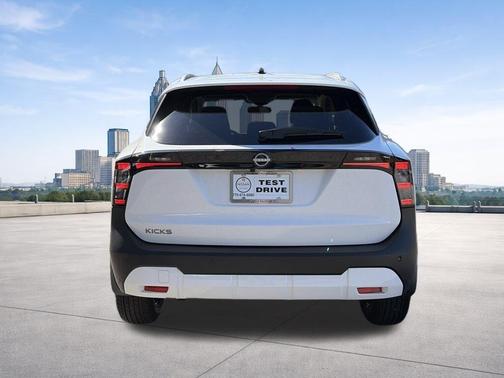 Fresh Powder 2026 Nissan Kicks SV