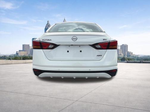 White 2024 Nissan Altima 2.5 SV