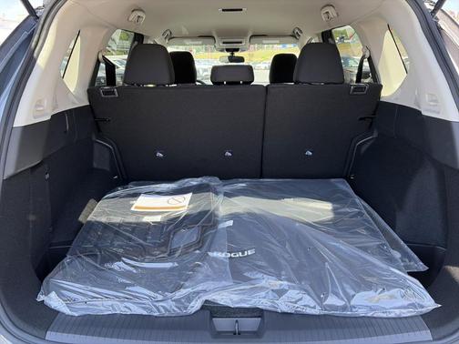 Gun Metallic 2026 Nissan Rogue S