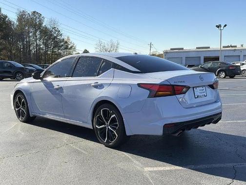 2025 Nissan Altima SR