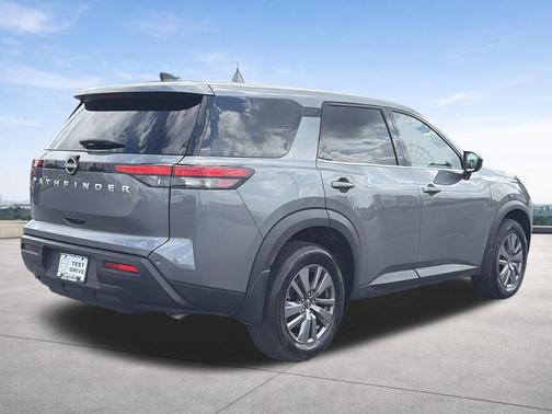 Gun Metallic 2025 Nissan Pathfinder S