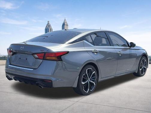 Gun Metallic 2023 Nissan Altima 2.5 SR
