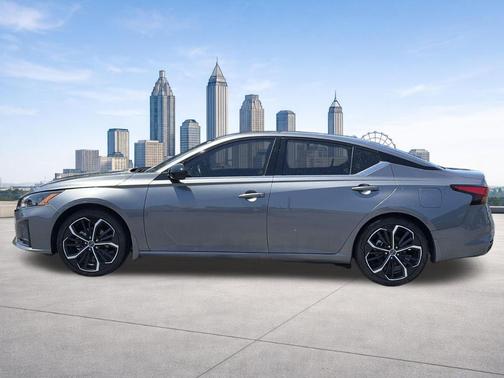 Gun Metallic 2023 Nissan Altima 2.5 SR