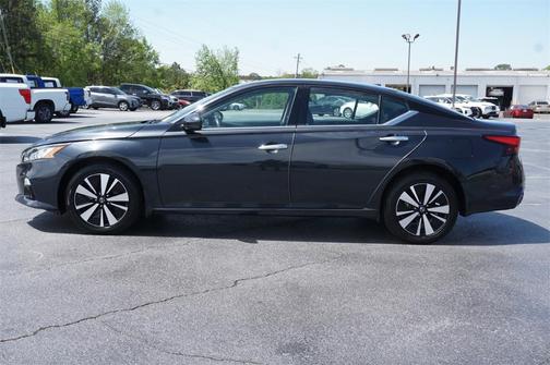 2022 Nissan Altima 2.5 SL