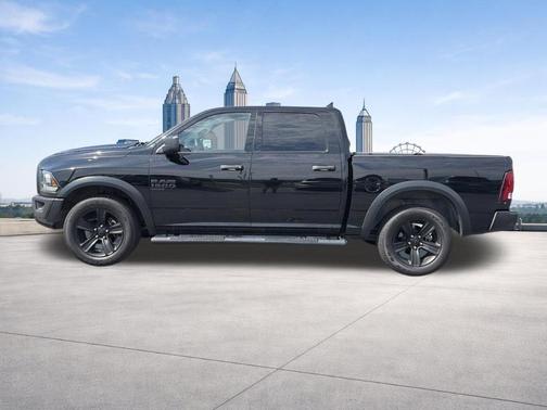 Diamond Black 2022 RAM 1500 Classic SLT