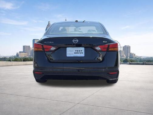 Super Black Clearcoat 2024 Nissan Altima 2.5 SV