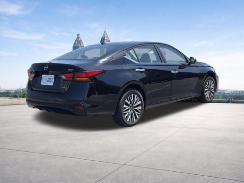 Super Black Clearcoat 2024 Nissan Altima 2.5 SV