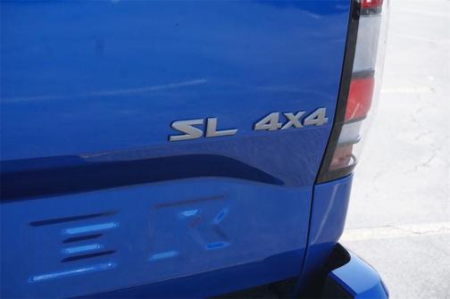 2025 Nissan Frontier SL