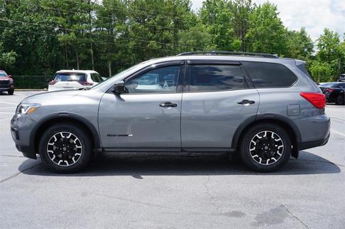 2020 Nissan Pathfinder SL