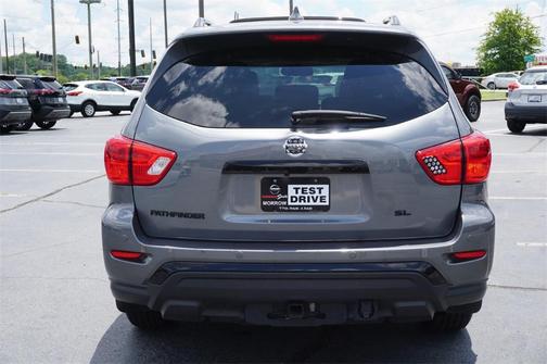 2020 Nissan Pathfinder SL