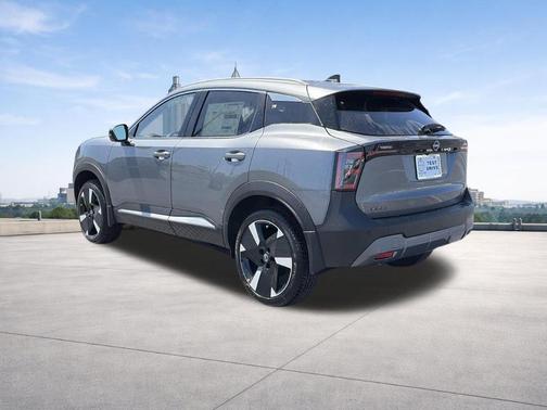 Gun Metallic 2026 Nissan Kicks SR
