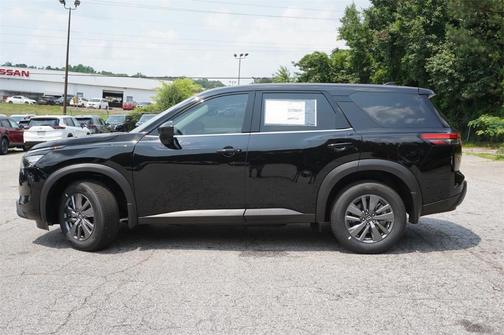 2025 Nissan Pathfinder S