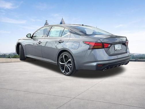 Gun Metallic 2026 Nissan Altima 2.5 SR