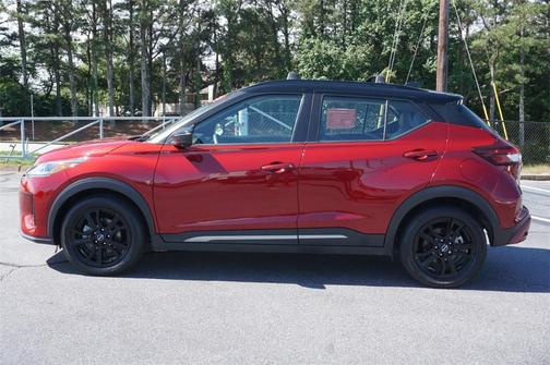 2023 Nissan Kicks SR