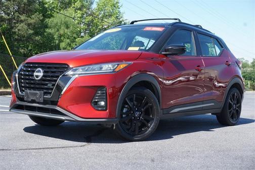 2023 Nissan Kicks SR