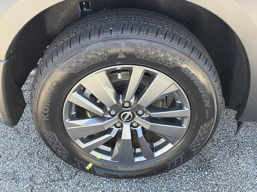 Glacier White 2026 Nissan Pathfinder SV