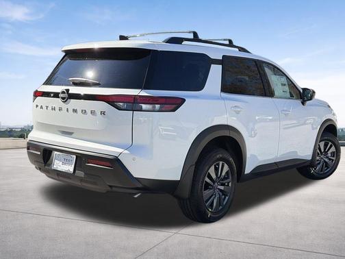 Glacier White 2026 Nissan Pathfinder SV