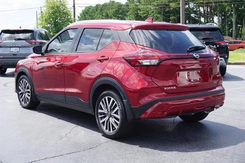 2023 Nissan Kicks SV