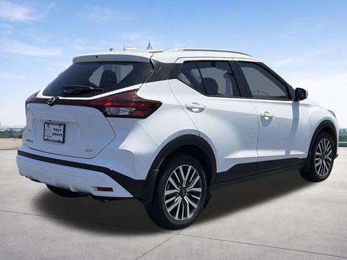 Fresh Powder 2023 Nissan Kicks SV