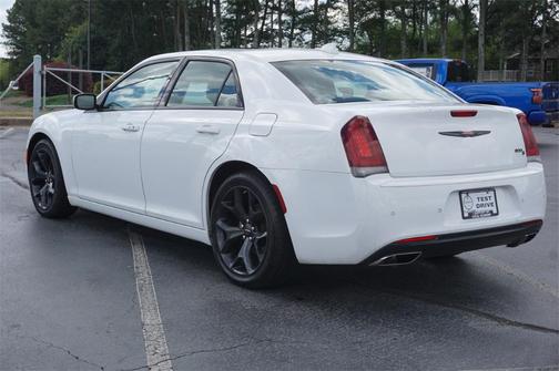 2022 Chrysler 300 S